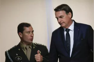 É assim que funciona: Cid diz que Bolsonaro ficou milionário enquanto ele perdeu tudo