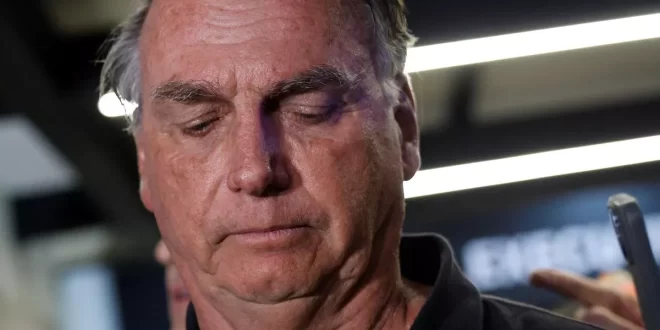 Fascismo e vigarice: Bolsonaro e militares trocavam proteção mútua, mas não tinham projeto algum para o país