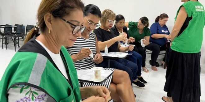 Semulher inicia curso de customização de peças e adereços carnavalescos