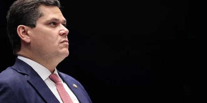 Alcolumbre descarta pautar anistia para golpistas do 8 de janeiro: “Não é prioridade do Brasil”