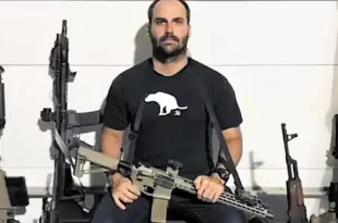 Cerco se fechando: Eduardo Bolsonaro tinha “tropa civil” de CACs para ajudar no golpe, delata Cid