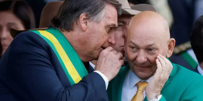 Hang se estressa e ataca Bolsonaro: “Prioriza a si mesmo e à própria família”