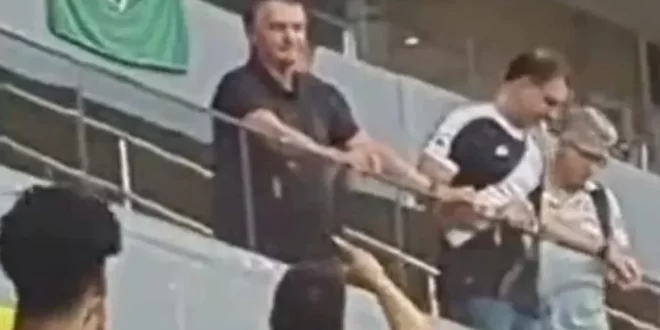 Jair e Flávio são hostilizados pela torcida do Vasco: ‘Uh, vai ser preso!’