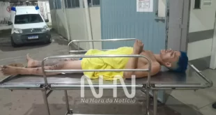 Azarado: sobe em telhado para escapar de perseguição, cai e acaba preso pela PM