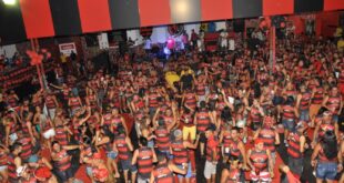 Baile Vermelho e Preto é tema da 2ª noite do Carnaval da Família em Rio Branco