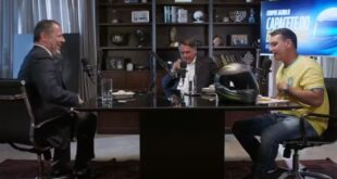 Para de falar moleque: Jair Bolsonaro diz que colocou sabonete na boca do Carluxo