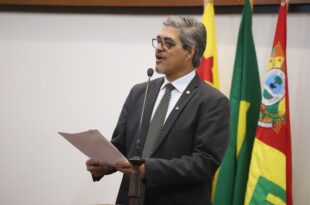 Edvaldo Magalhães destaca reunião entre secretário de Educação e deputados; secretário assegurou a compra imediata do maracujá