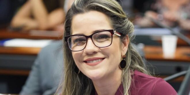 Mara Rocha celebra conquistas de seu mandato como Ala de Quimioterapia do Hospital de Amor e ponte do Igarapé Redenção