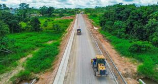 Governo do Acre vistoria obras em Tarauacá e firma parceria em Sena Madureira
