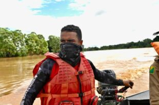 Bombeiros continuam buscas por jovem desaparecido há 5 dias no Rio Acre