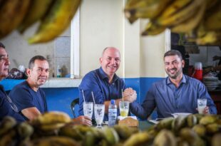 Prefeito de Sena Madureira recebe Nicolau Jr com café da manhã e apresenta construção de casas