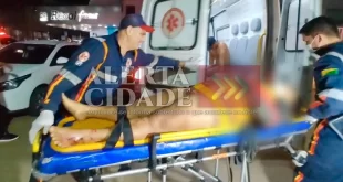 Mulher atropela marido e suposta amante