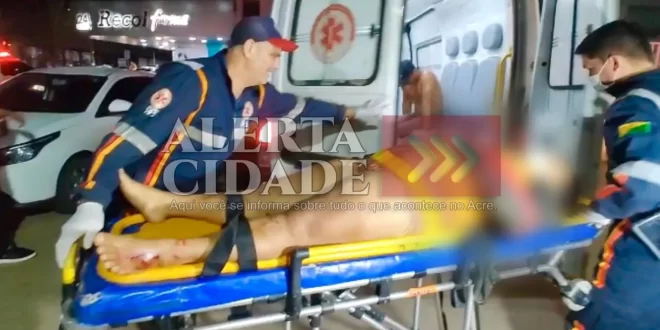 Mulher atropela marido e suposta amante