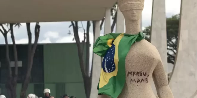 Débora Rodrigues: A santa dos golpistas