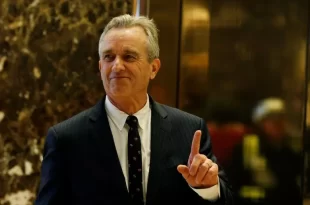 Nossos inimigos não são a Rússia e a China, mas os que perpetuam guerras e mataram meu pai e meu tio, diz Kennedy Jr.