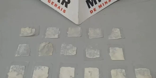 Menina de 4 anos leva cocaína para a escola e 20 crianças vão parar no hospital