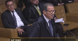 Advogado de Felipe Martins tenta transformar plenário do STF em sala da 5ª série e vai em cana