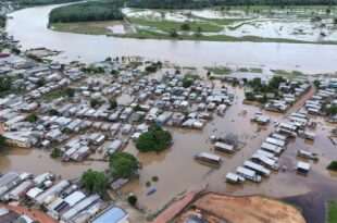 Tarauacá tem 45% das ruas da cidade afetadas pela enchente