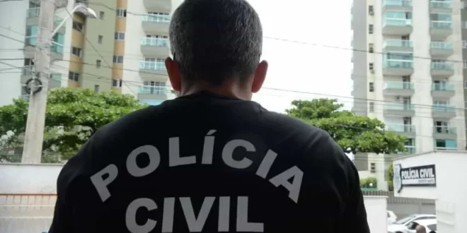 Mulher pede ajuda por bilhete e é resgatada após passar 5 anos em cárcere privado