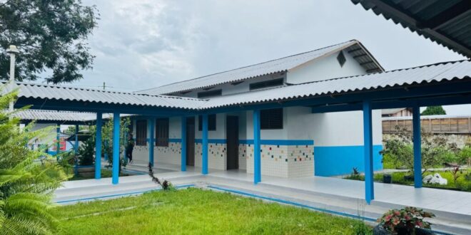 Educação realiza manutenção de escola em Santa Rosa do Purus