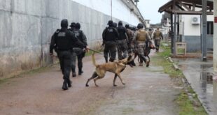 Operação integrada no presídio encontra armas artesanais e correspondência relacionada à facção criminosa