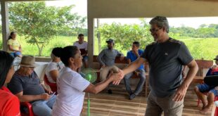 Agricultores da Comunidade São João são beneficiados com 33 mil mudas de café e kits com equipamentos adquiridos com emendas de Edvaldo e Perpétua