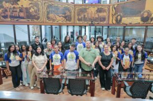 Alunos da Escola Clícia Gadelha visitam Aleac