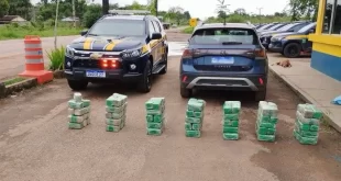 PRF apreende mais de 100 kg de skunk após perseguição em Rio Branco