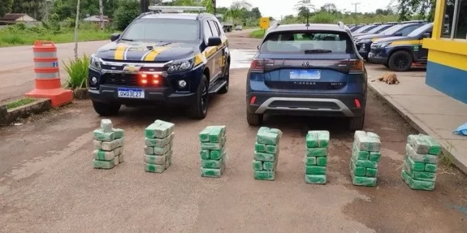 PRF apreende mais de 100 kg de skunk após perseguição em Rio Branco