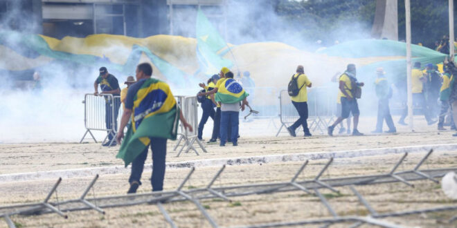 Deu ruim: buscaram asilo na Argentina e acabaram numa prisão pior que a Papuda