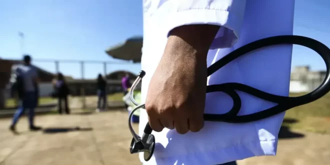 Apenas seis cursos de medicina têm nota máxima no Enade. Nenhum é do Acre