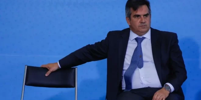 Sem respeito: presidente nacional do PP faz piada com a morte do Papa e apanha nas redes