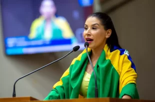 Extremismo em ação: vereadora bolsonarista diz que morte de papa é ‘limpeza espiritual’
