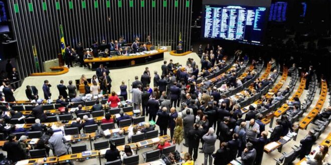 Olha os responsáveis aí: foi o Congresso que revogou a norma para combater fraudes no INSS