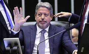 Lira perde queda de braço e Rueda presidirá federação do PP e União Brasil