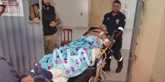 Discussão em bar termina com homem ferido a facada