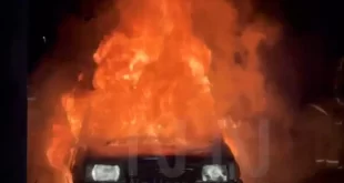 Carro é destruído por incêndio criminoso em Rio Branco