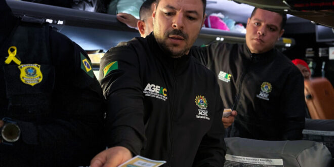 Ageac e PRF realizam ação educativa pelo Maio Amarelo no transporte intermunicipal