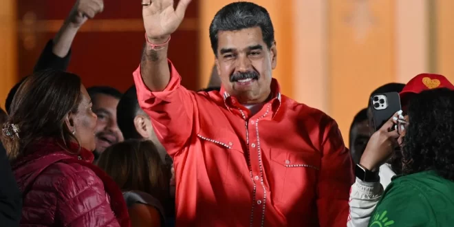 Maduro consolida maioria no Parlamento e elege quase todos os governadores na Venezuela