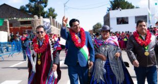 Gonzaga é homenageado em cidade peruana por apoiar intercâmbio comercial entre Acre e Peru