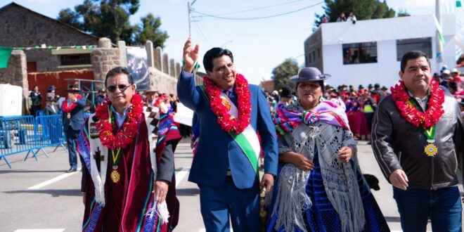 Gonzaga é homenageado em cidade peruana por apoiar intercâmbio comercial entre Acre e Peru