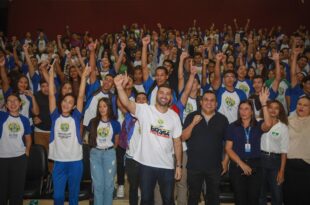 “Estudar transforma sonhos em realidade”, diz Nicolau Júnior durante abertura da Oficina Redação Nota Mil em Cruzeiro do Sul