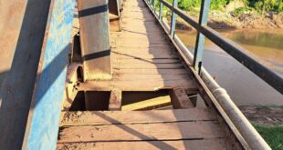 Más condições nas passarelas: ponte entre Epitaciolândia e Brasiléia preocupa moradores
