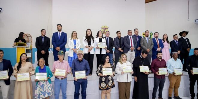 Vice-governadora Mailza recebe título de Cidadã Senamadureirense