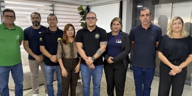 Servidores do Acre ameaçam greve geral por reajuste salarial