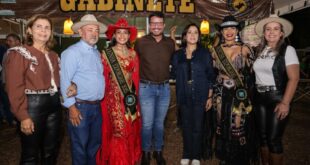 Governador Gladson Camelí prestigia abertura da 13ª ExpoBujari