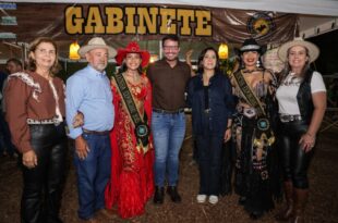 Governador Gladson Camelí prestigia abertura da 13ª ExpoBujari