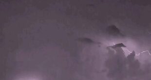 Raio em forma de coração surge no céu durante tempestade na Escócia