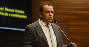 Violência política: parlamentares extremistas e assessor armado atacam vereador
