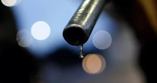 Petrobras anuncia queda de 5,6% no preço da gasolina para distribuidoras